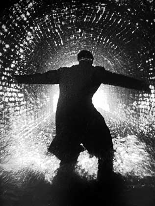 Orson in the Vienna Sewers (1948)